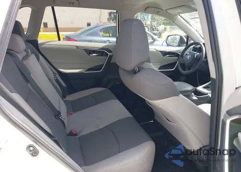 2022 Toyota Rav4 Xle z USA, uszkodzony, nr VIN 2T3W1RFV0NC206972